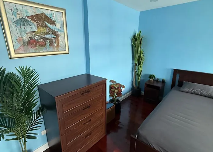 2 Bed In The Heart Of *